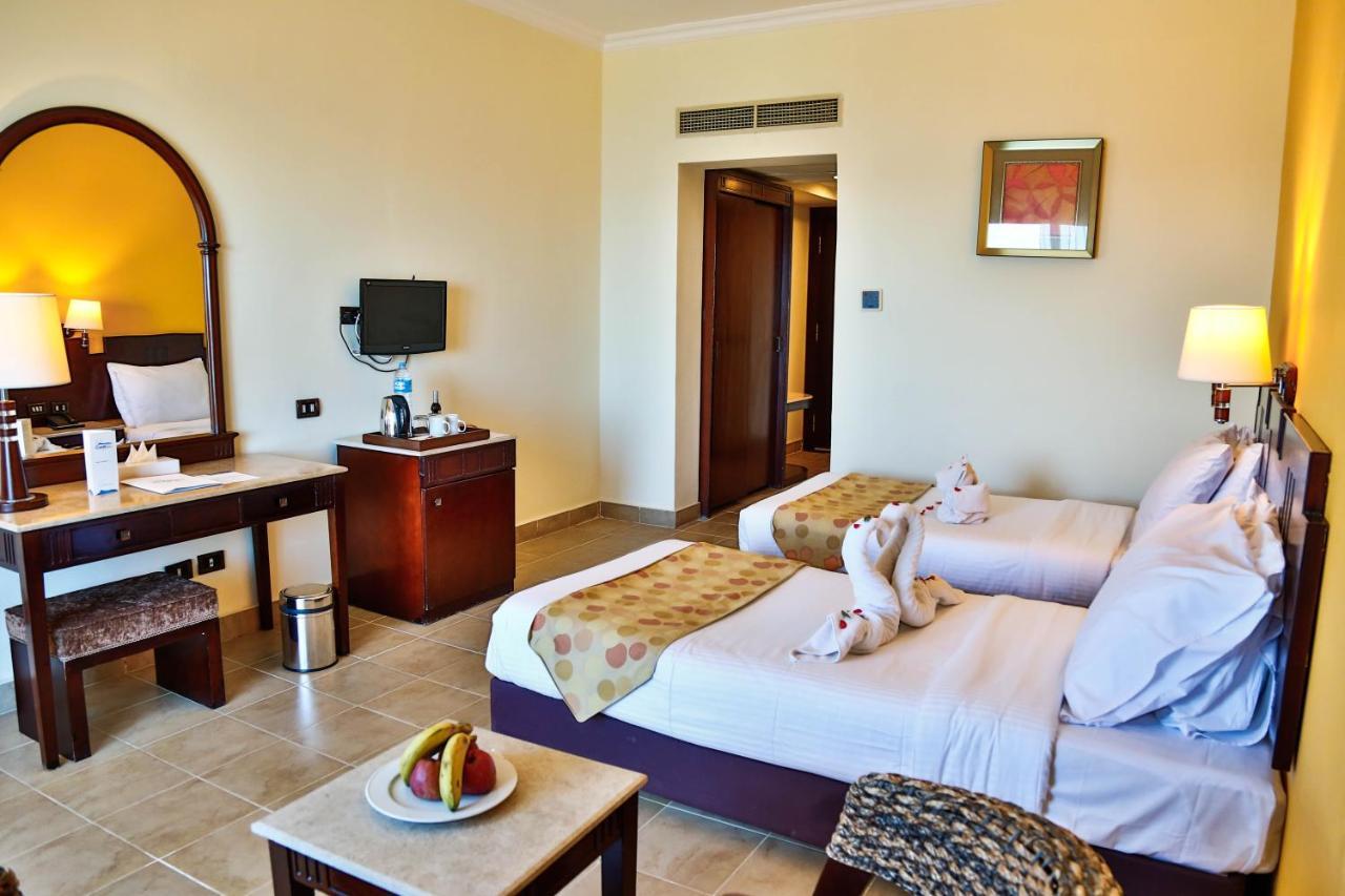 Coral Sun Beach (Adults Only) Safaga Exterior photo